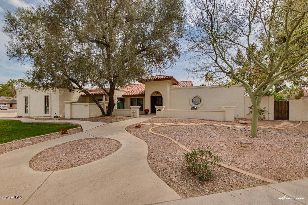 8102 S College Ave., Tempe, AZ 85284