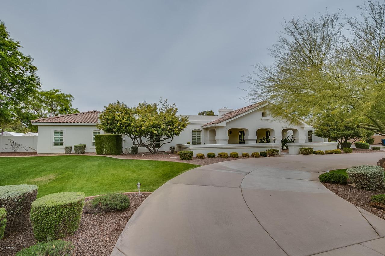 8306 S Kachina Dr., Tempe, AZ 85284