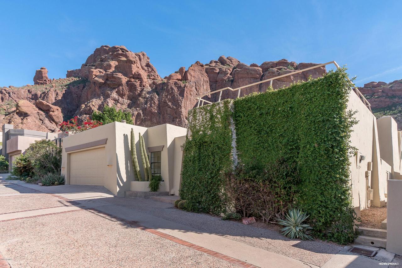 5771 N Echo Canyon Cir., Phoenix, AZ 85018