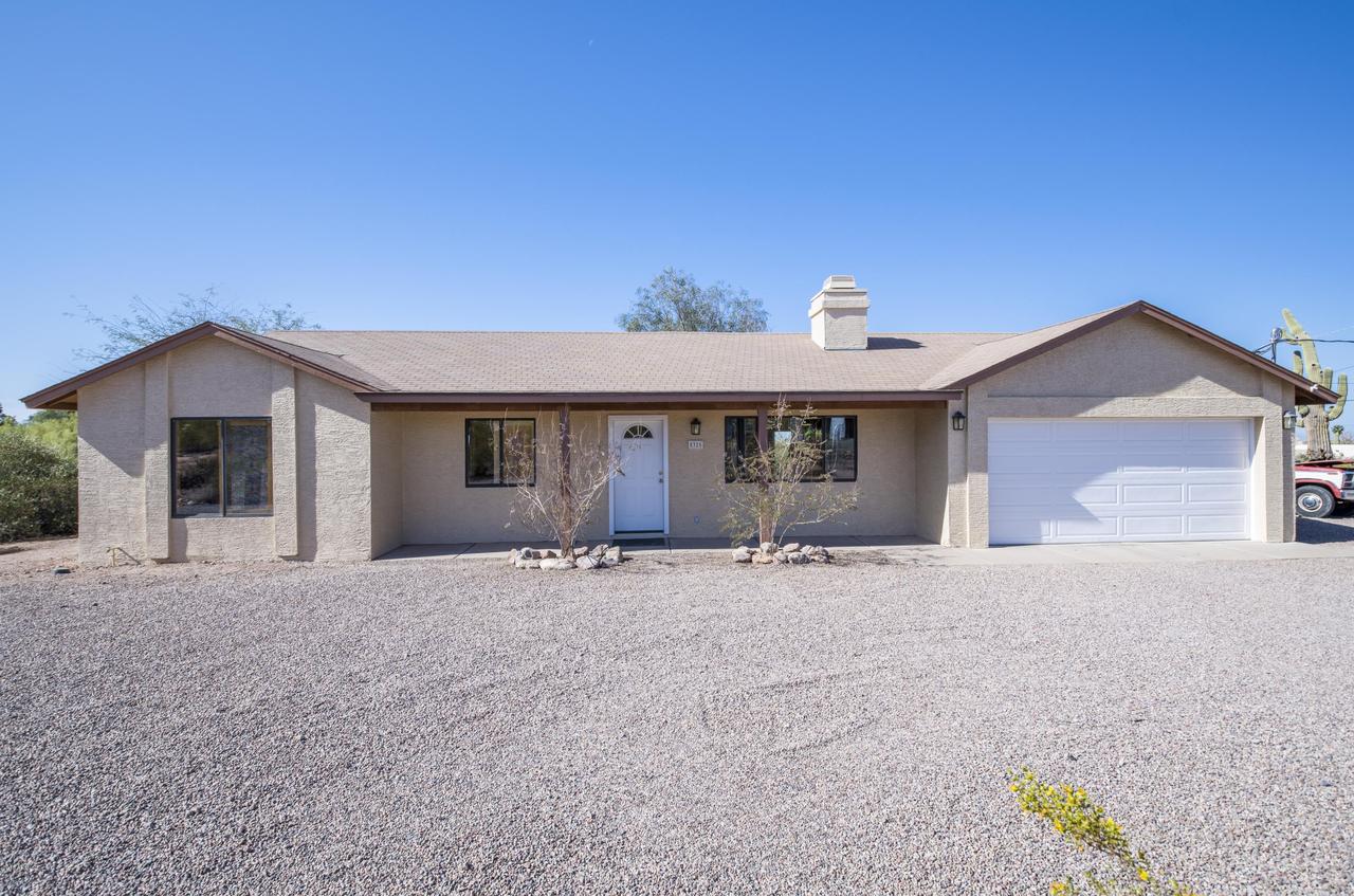 5325 E Pioneer St., Apache Junction, AZ 85219