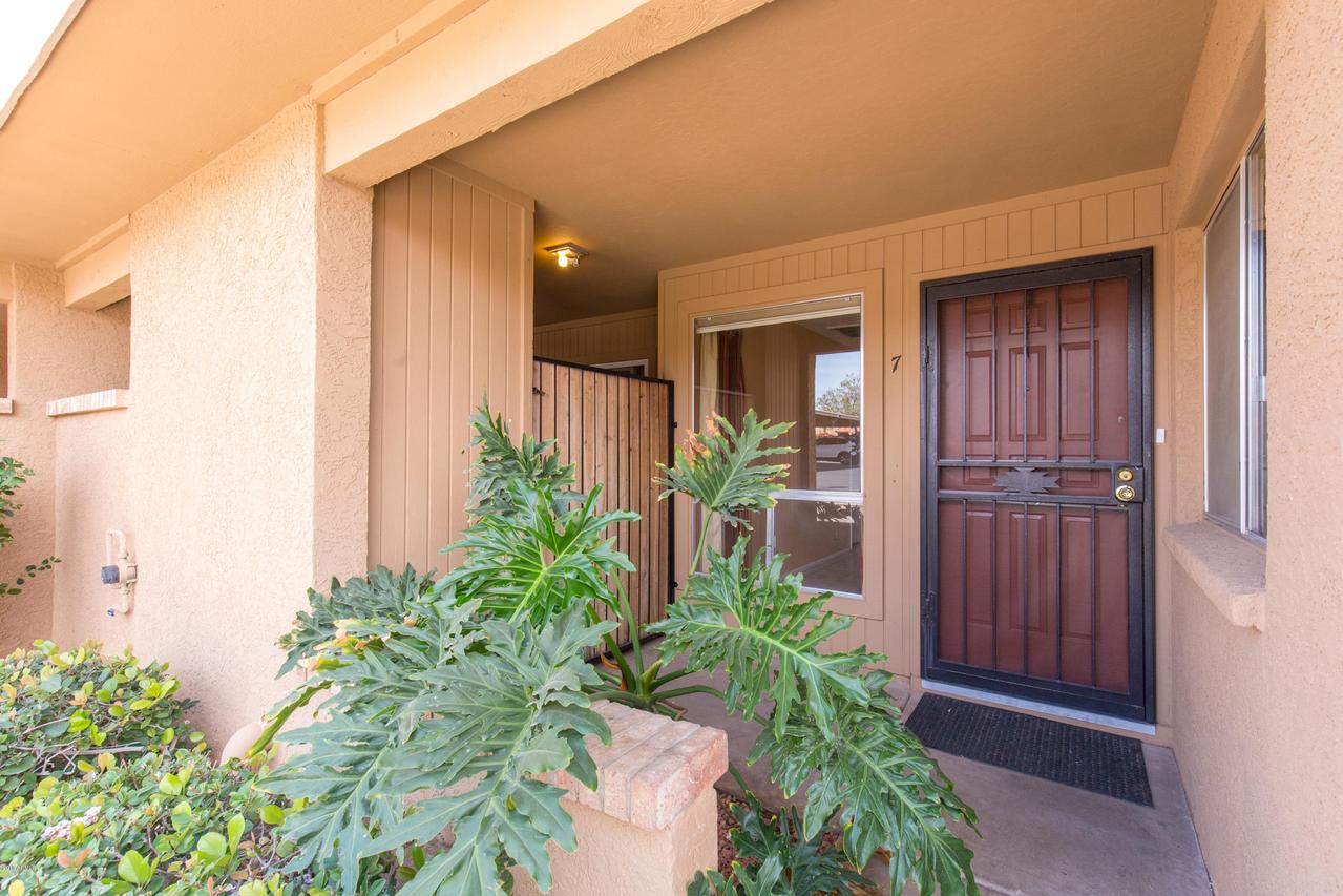 408 W Blackhawk Dr. #7, Phoenix, AZ 85027