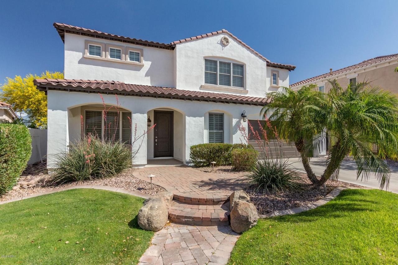 2064 E Honeysuckle Pl., Chandler, AZ 85286