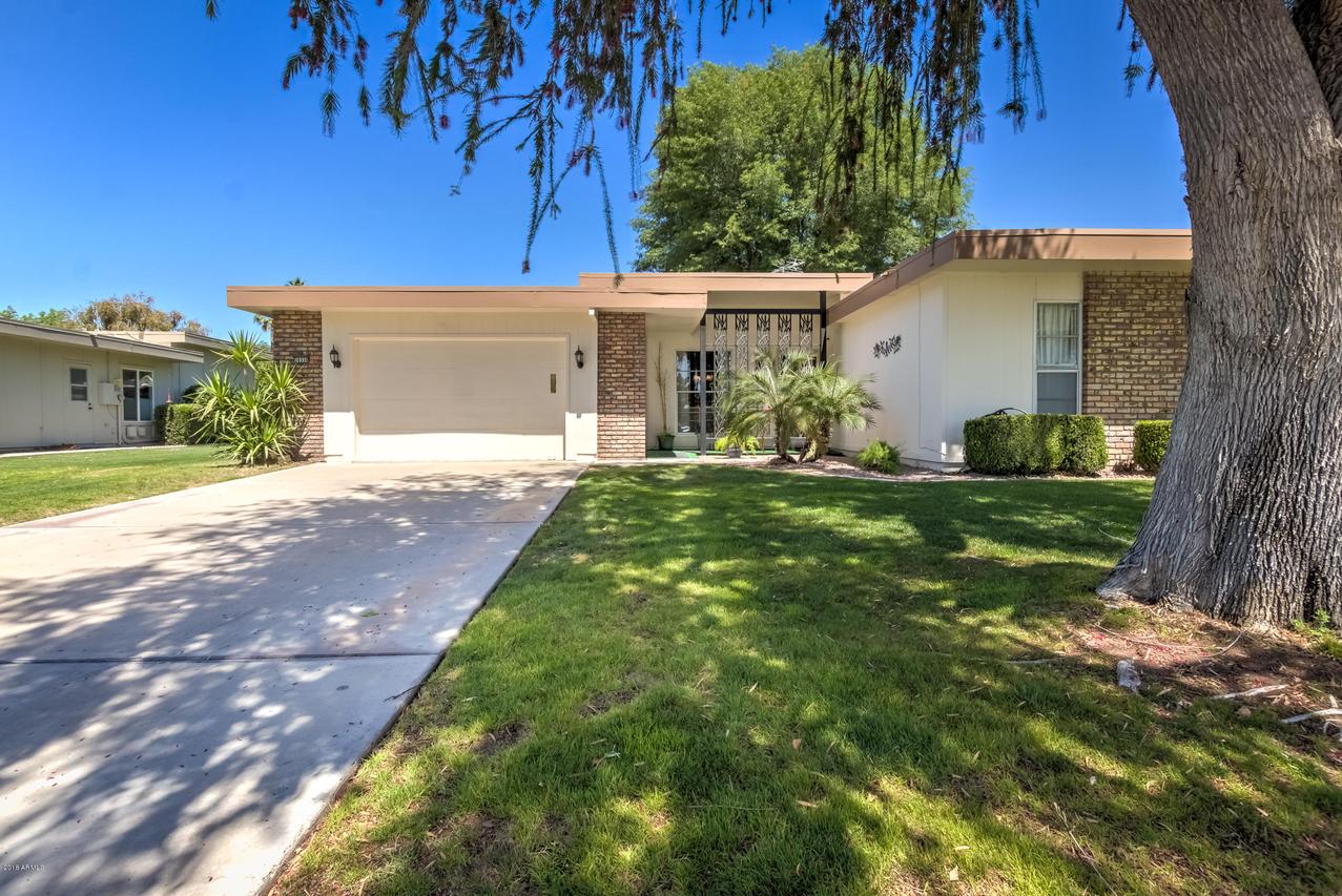 10330 W Willowbrook Dr., Sun City, AZ 85373