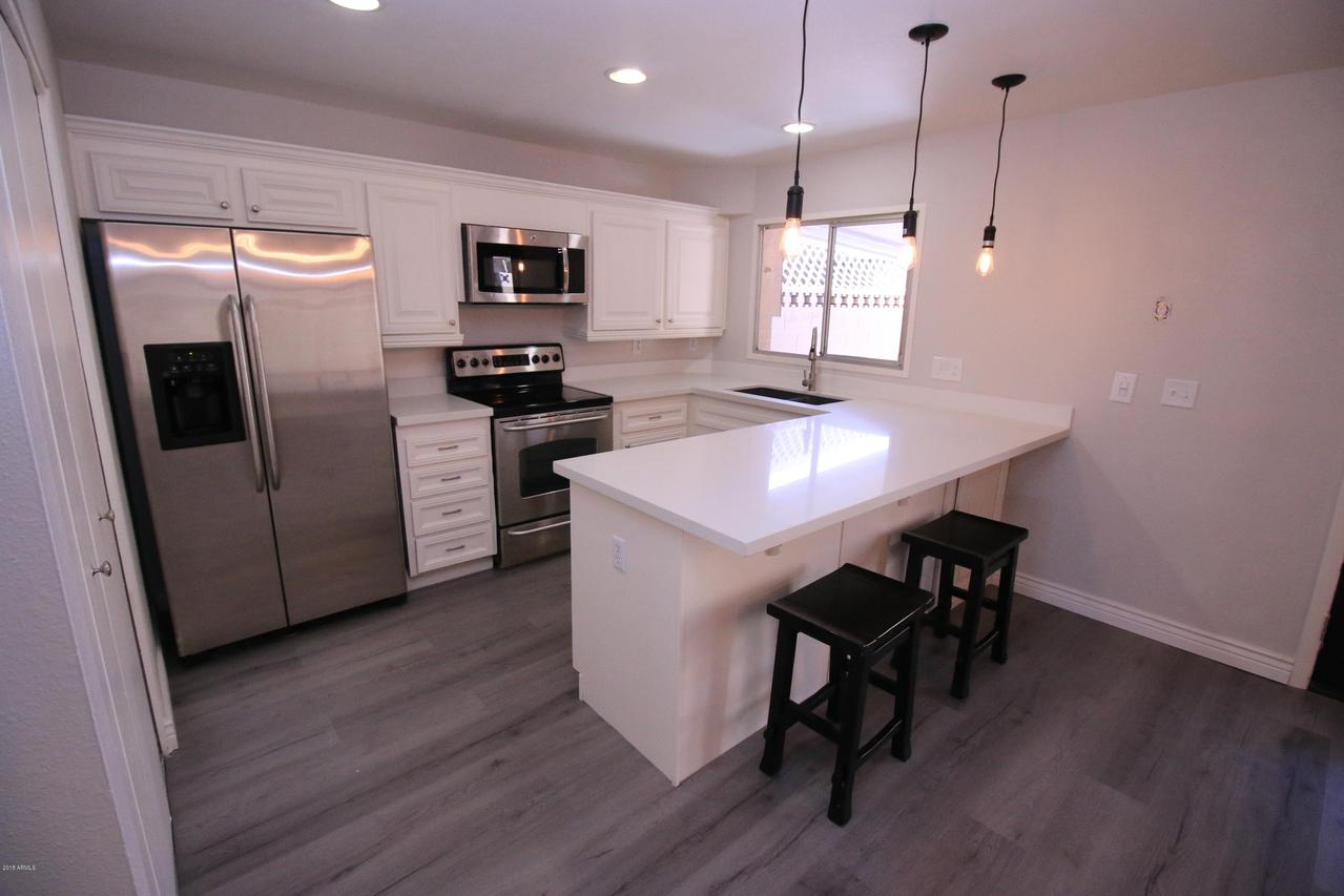 6735 N 44th Ave., Glendale, AZ 85301