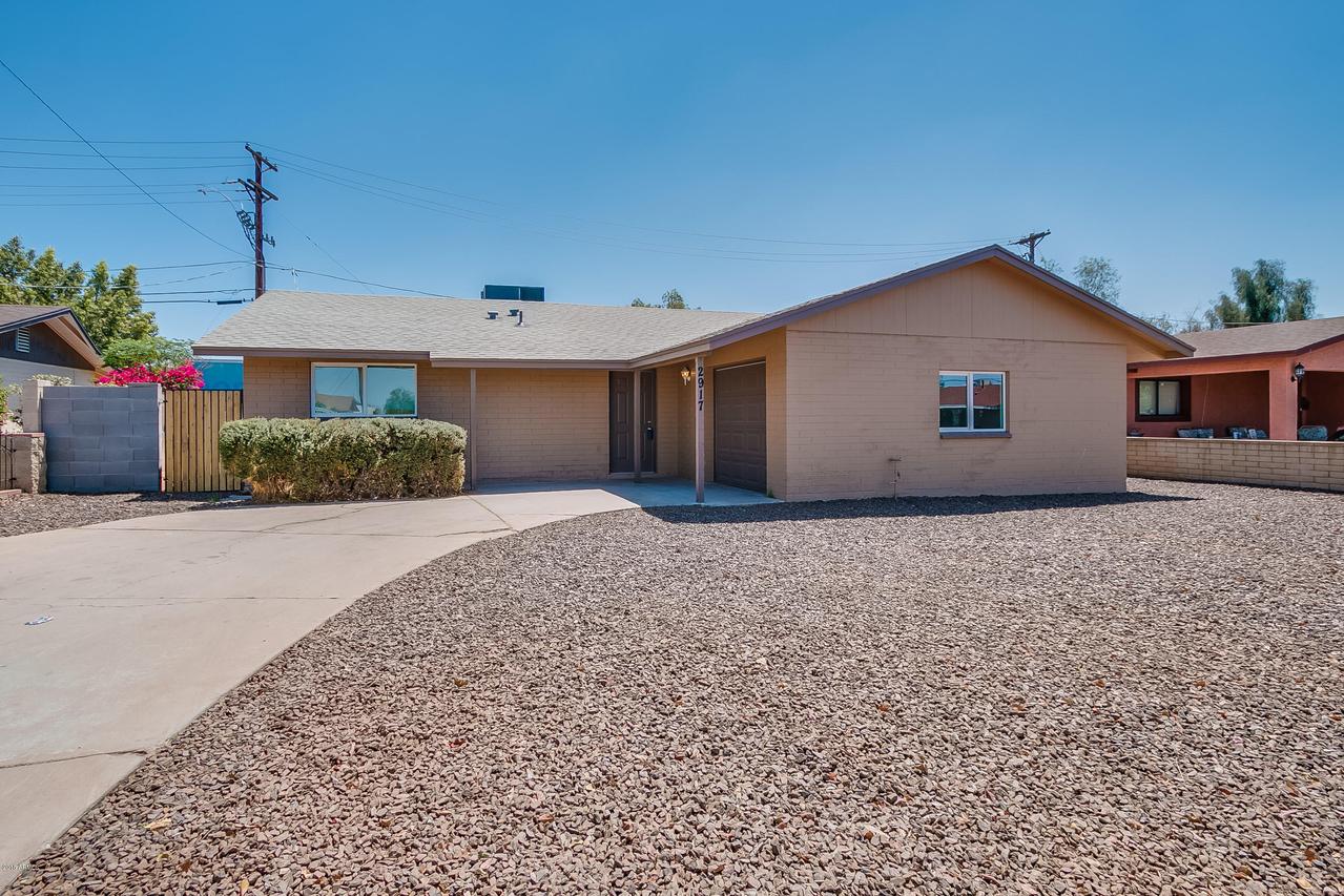 2917 N 44th Ln., Phoenix, AZ 85031