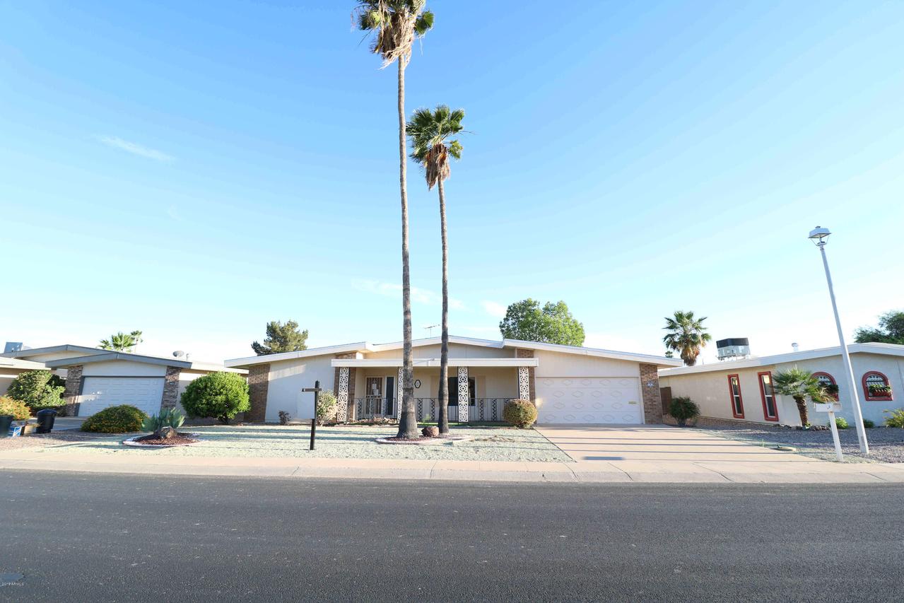 11013 W Palmeras Dr., Sun City, AZ 85373