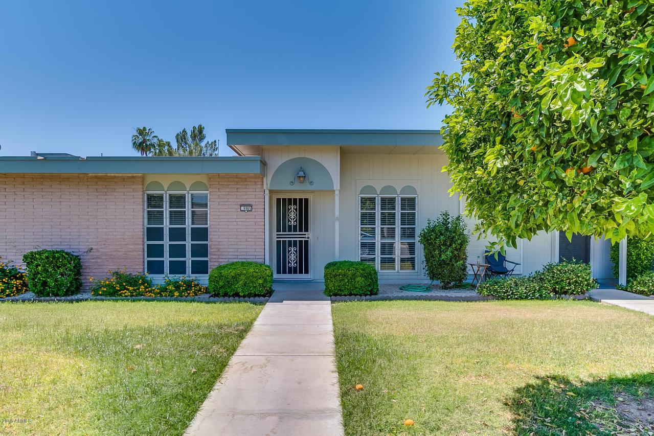 9905 W Hawthorn Dr., Sun City, AZ 85351