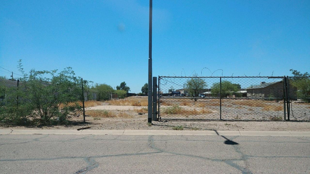 4028 S 17 St., Phoenix, AZ 85040