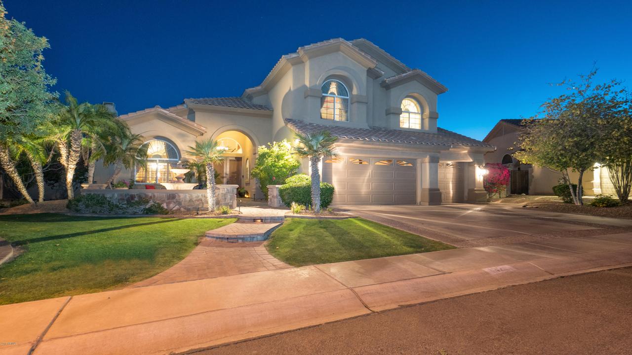1320 E Desert Flower Ln., Phoenix, AZ 85048