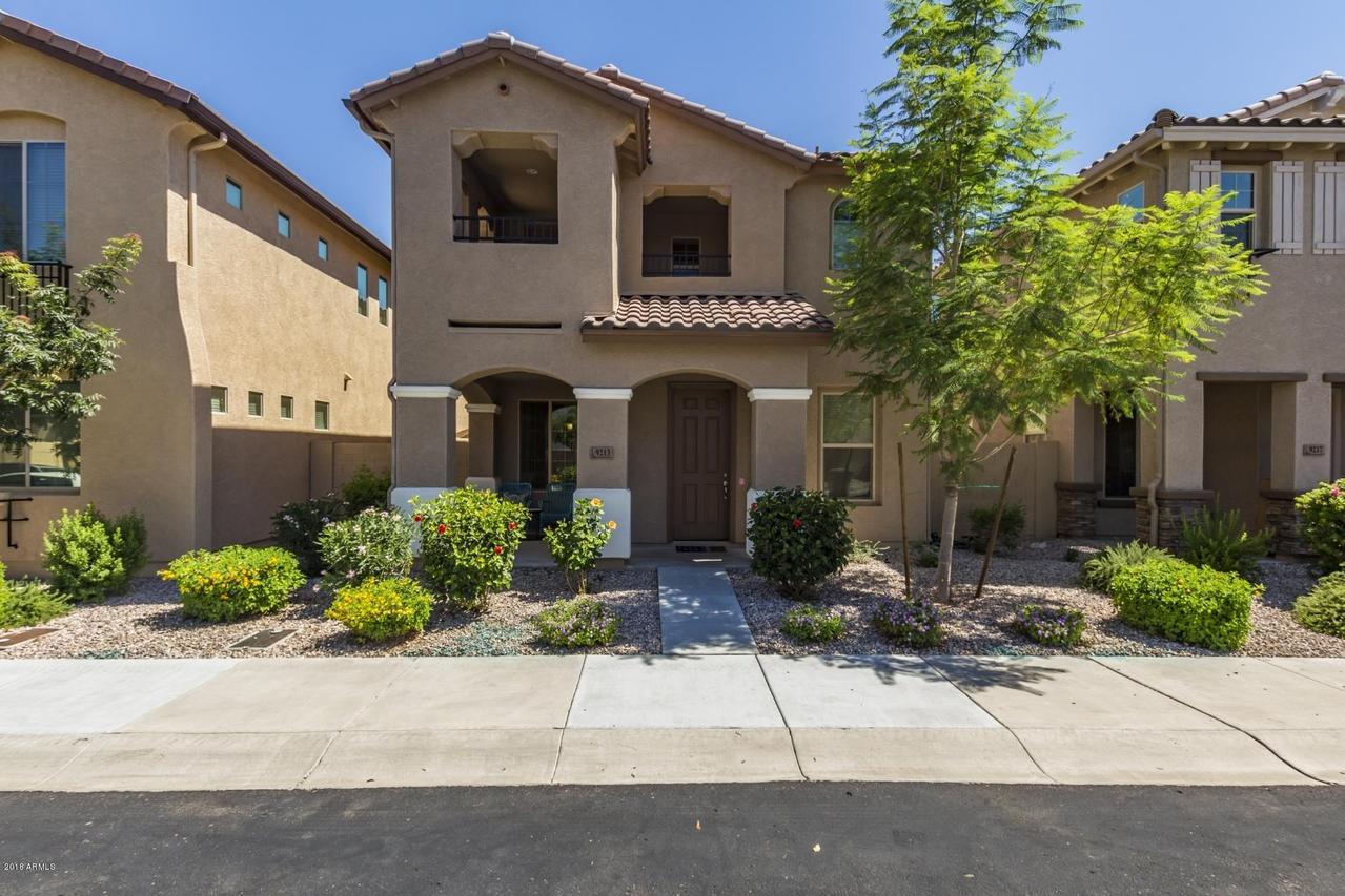 9213 W Meadow Dr., Peoria, AZ 85382