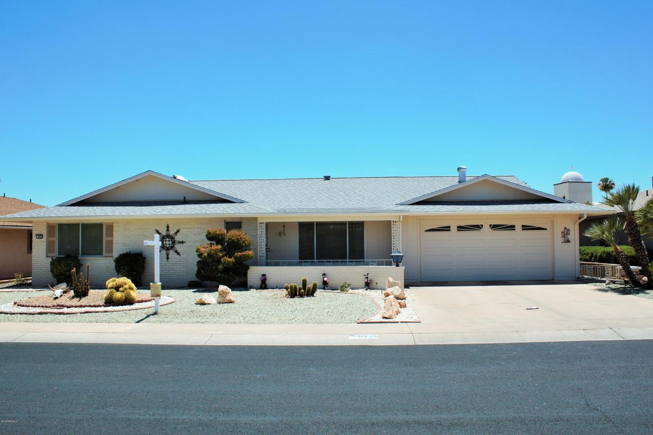 9525 W Cottonwood Dr., Sun City, AZ 85373