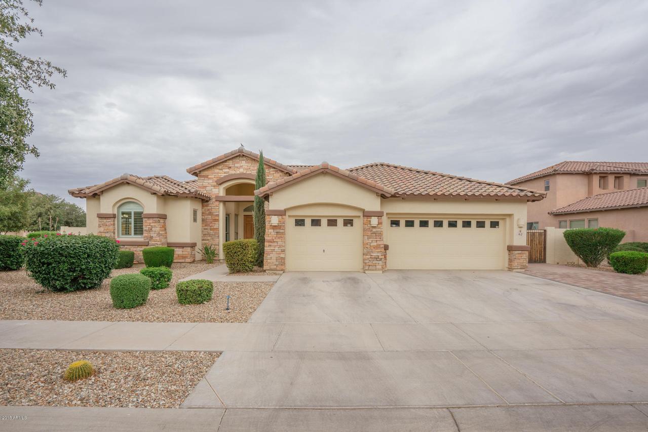 42 N Vineyard Ln., Litchfield Park, AZ 85340