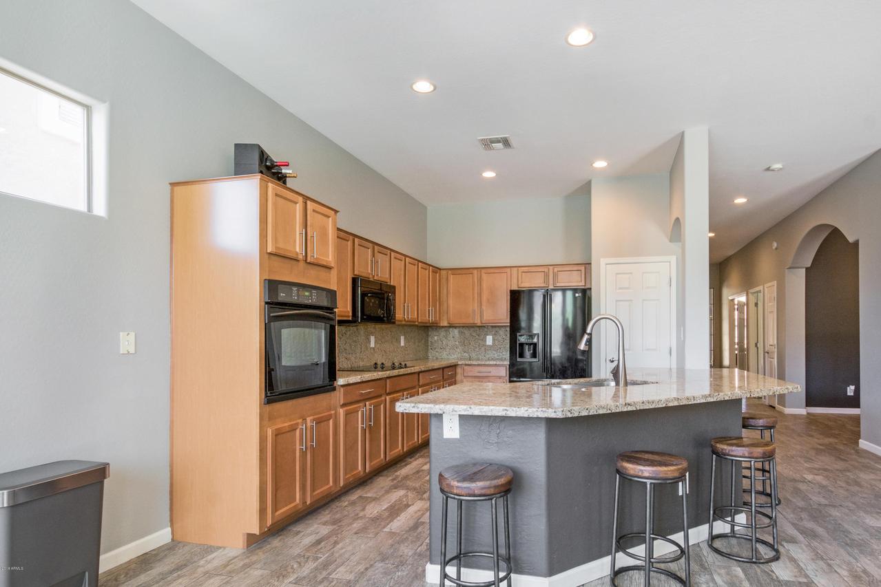 33433 N 24th Ln., Phoenix, AZ 85085