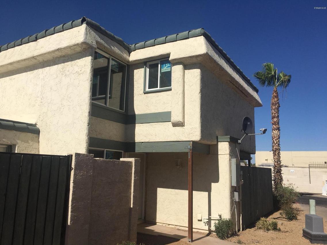 9050 N 51st Ln., Glendale, AZ 85302