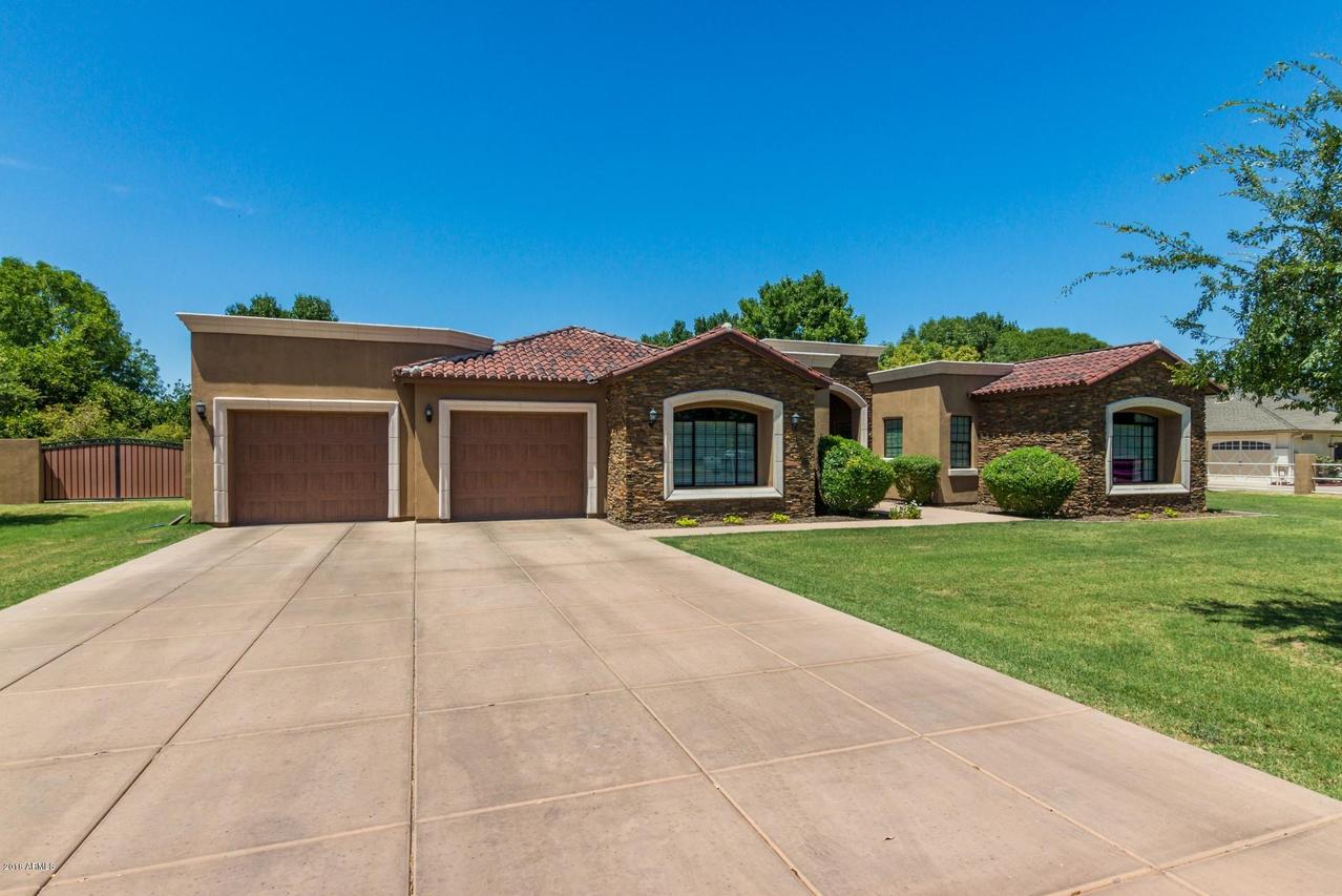 2332 W Longhorn Pl., Chandler, AZ 85286