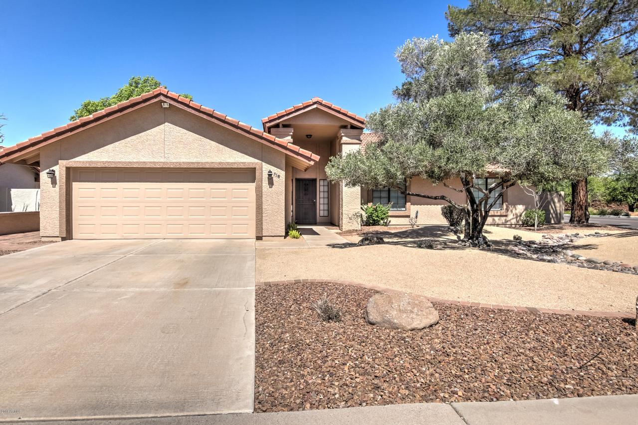 758 N 39th Way, Mesa, AZ 85205