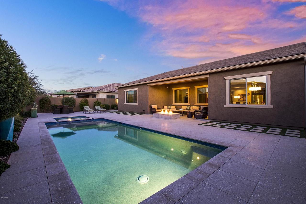 9346 W Louise Dr., Peoria, AZ 85383