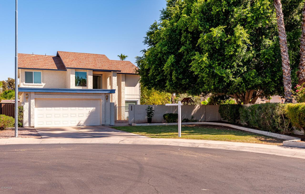 2237 S Las Palmas Cir., Mesa, AZ 85202