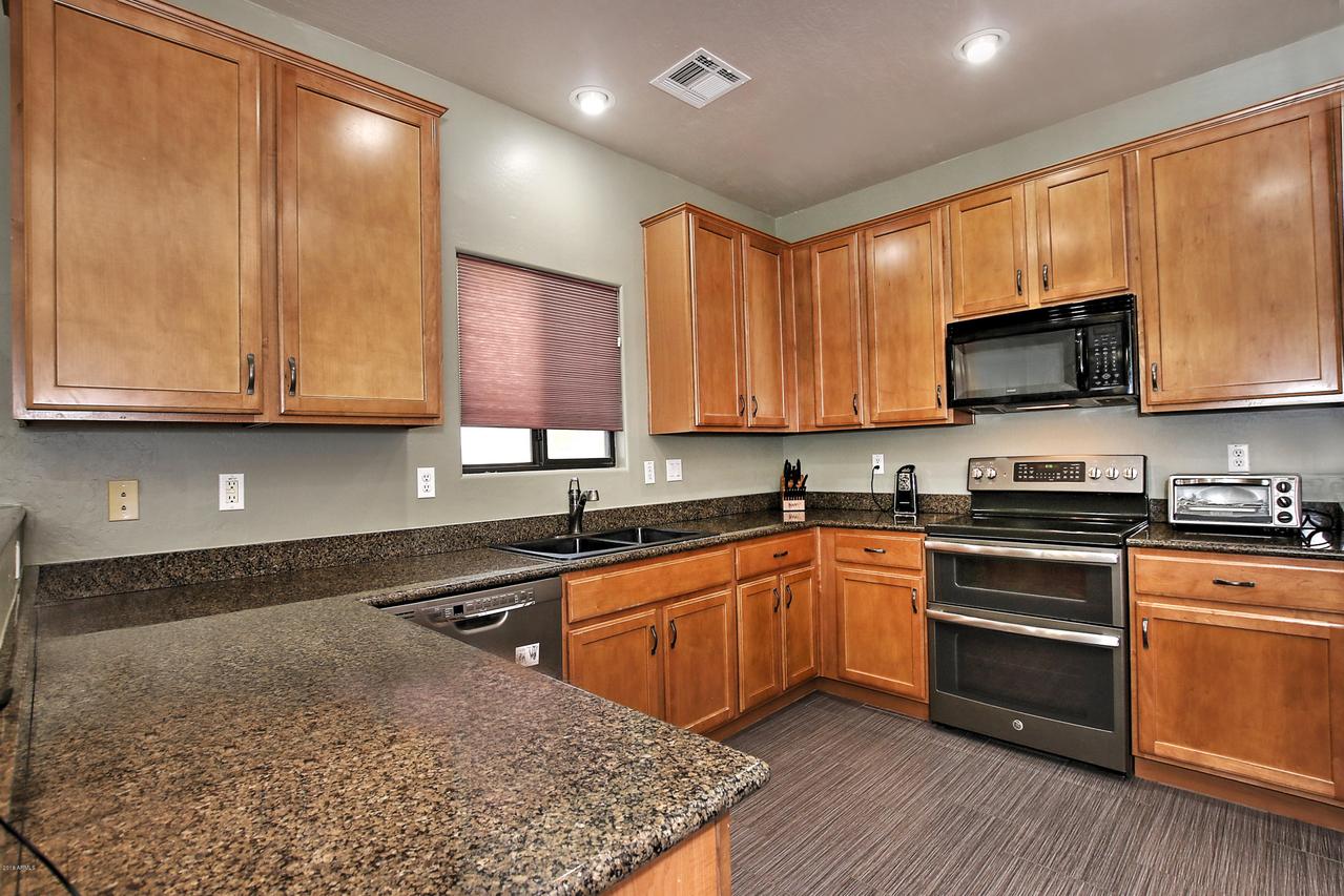 6328 S 26th Dr., Phoenix, AZ 85041