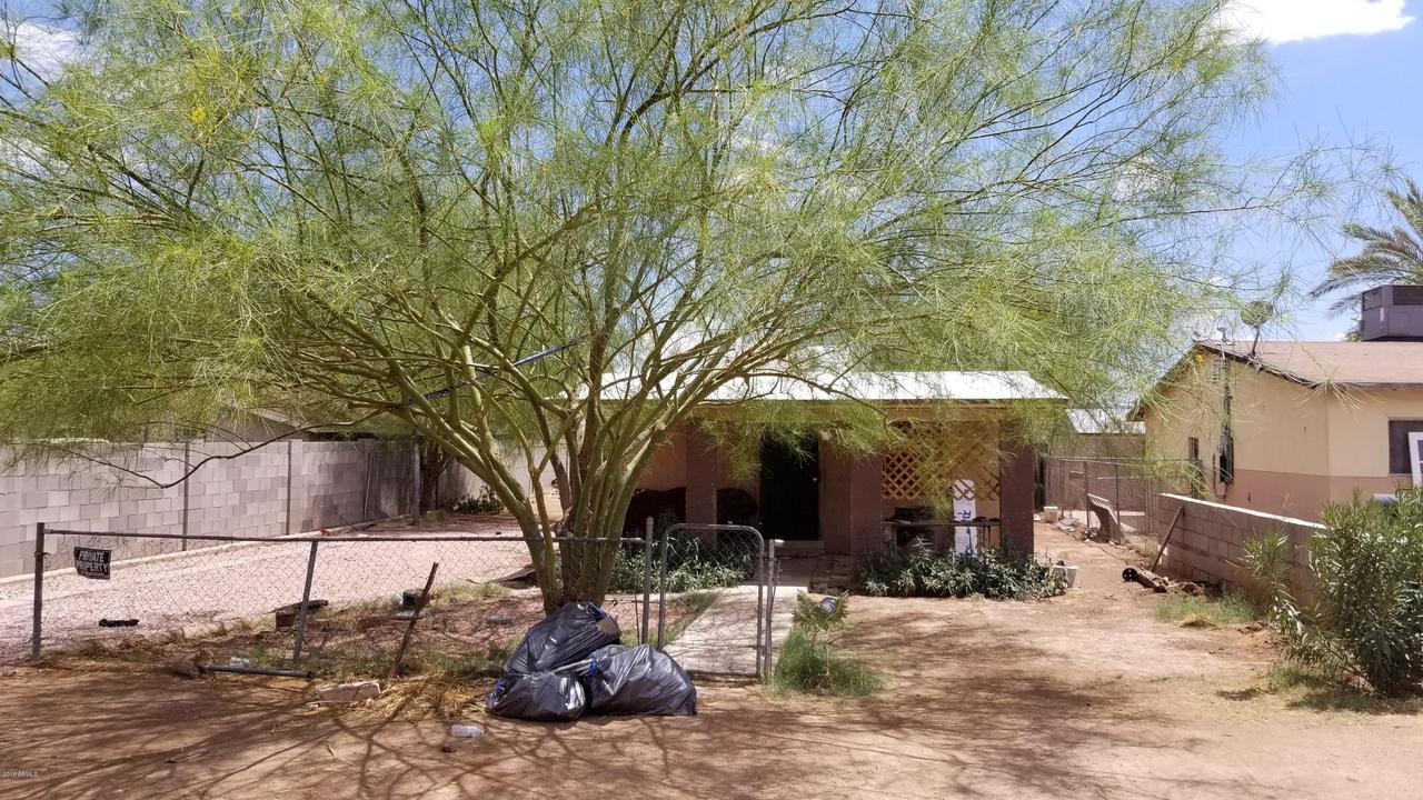 2709 E Moreland St., Phoenix, AZ 85008