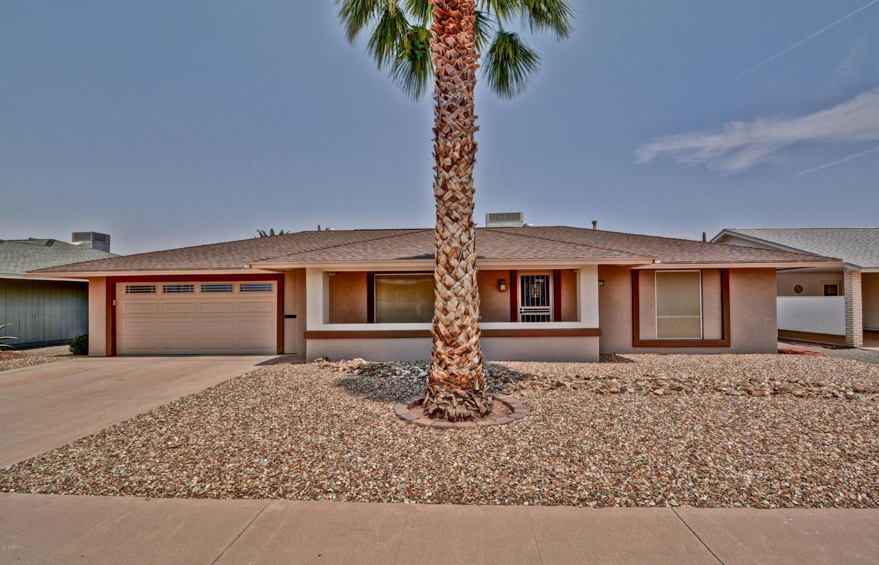 14024 N Whispering Lake Dr., Sun City, AZ 85351