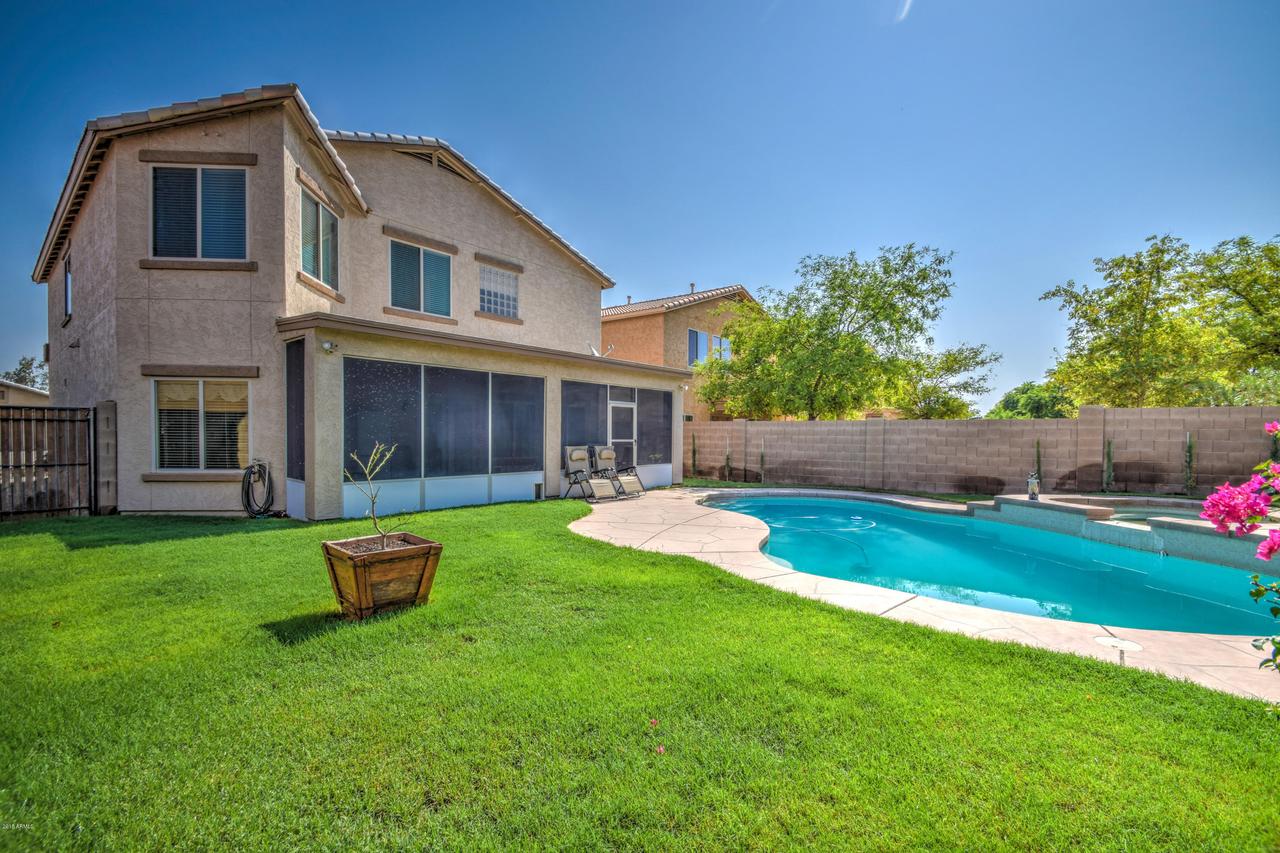 1097 E Canyon Tr., San Tan Valley, AZ 85143