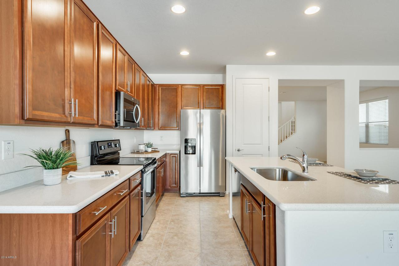 2934 W Laredo Ln., Phoenix, AZ 85085