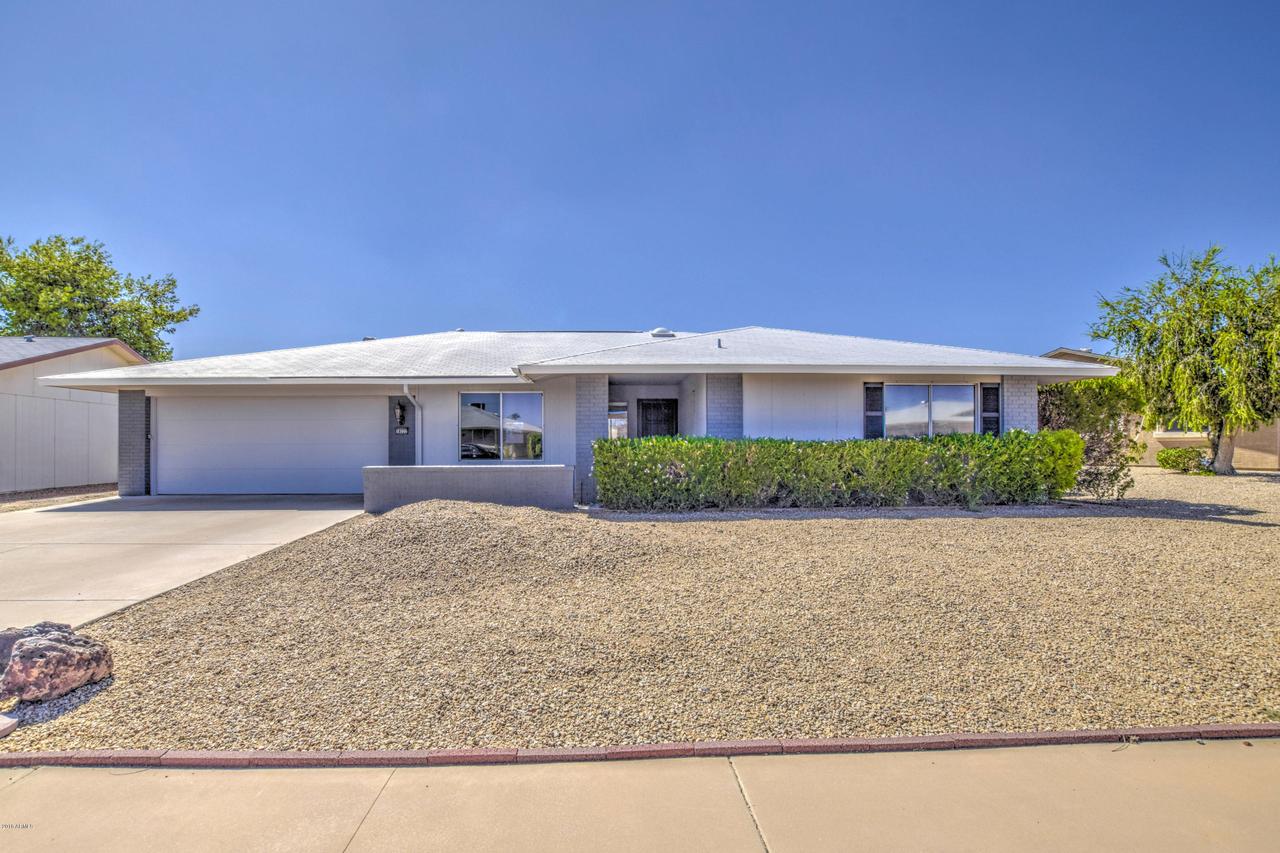 18222 N Willowbrook Dr., Sun City, AZ 85373