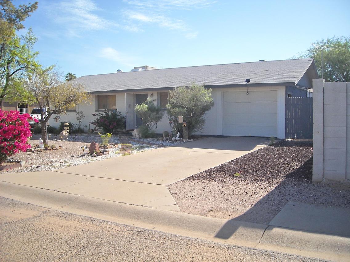 883 N Grand Dr., Apache Junction, AZ 85120