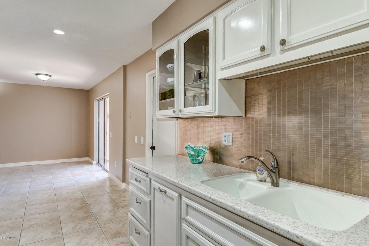 10461 W Highwood Ln., Sun City, AZ 85373