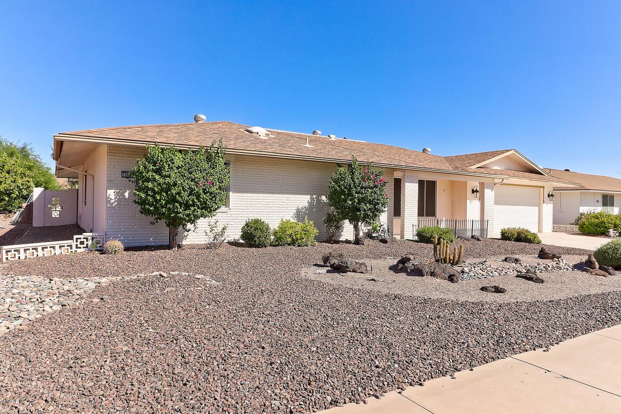 19421 N Willow Creek Cir., Sun City, AZ 85373