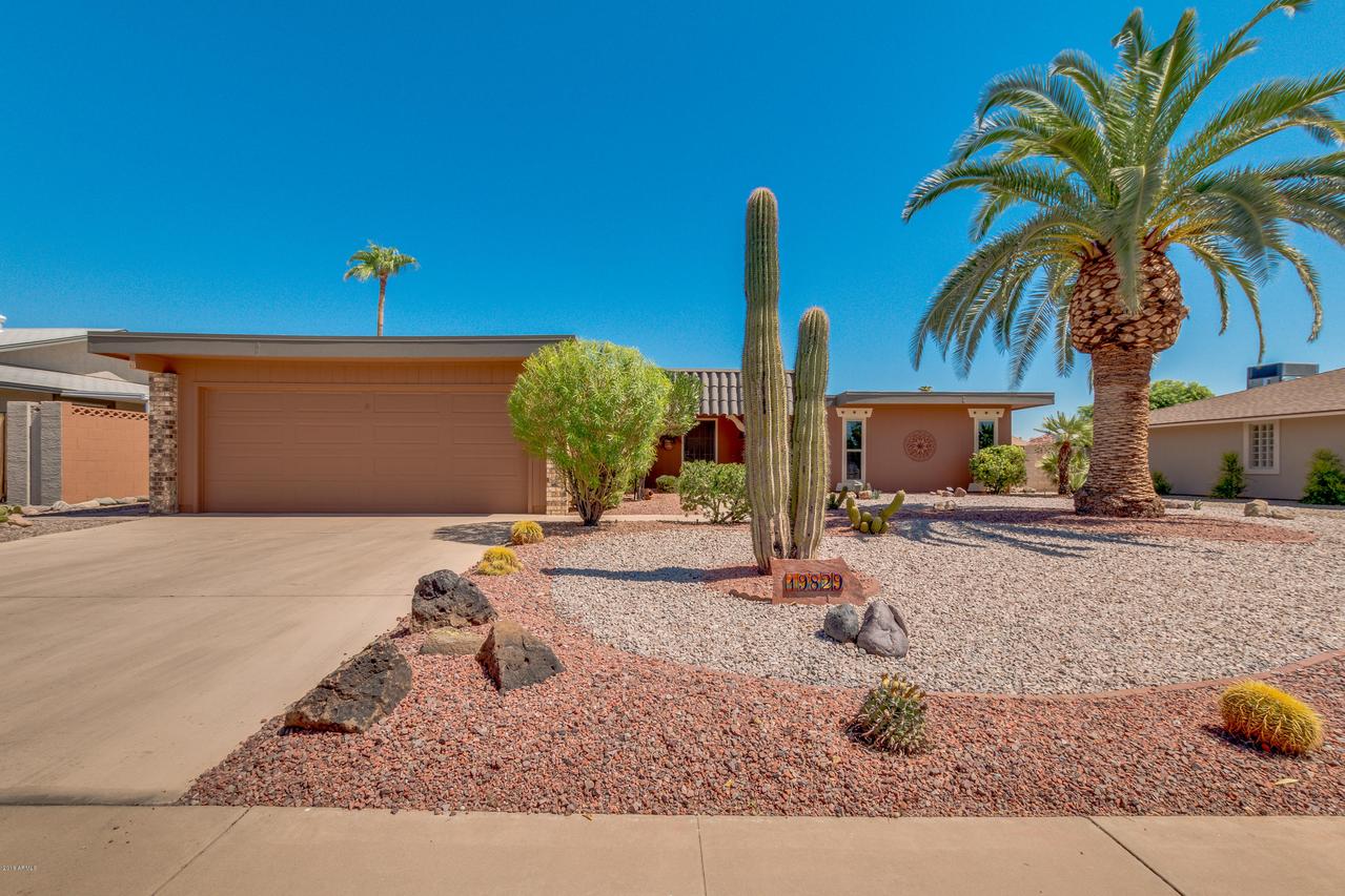 19829 N Calypso Ln., Sun City, AZ 85373