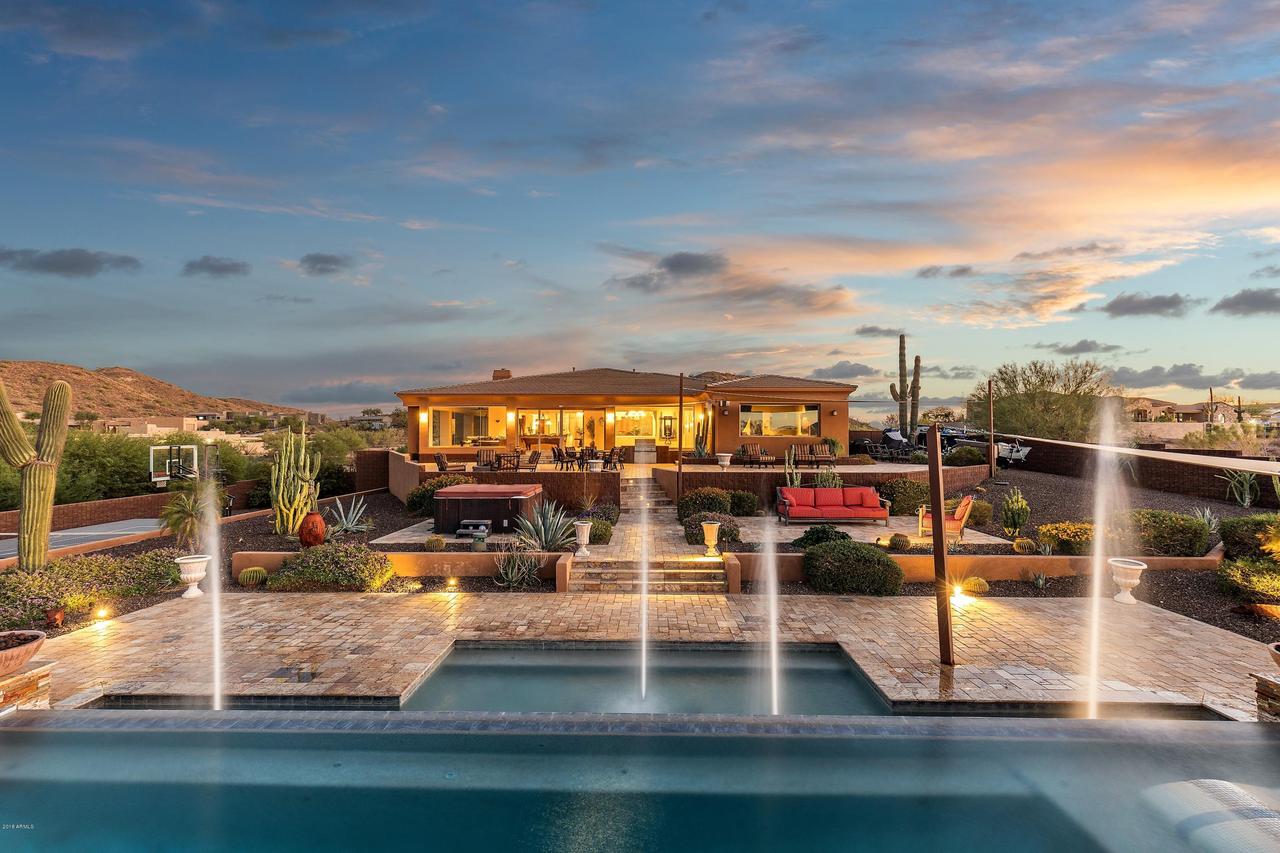 206 W Rock View Rd., Phoenix, AZ 85085