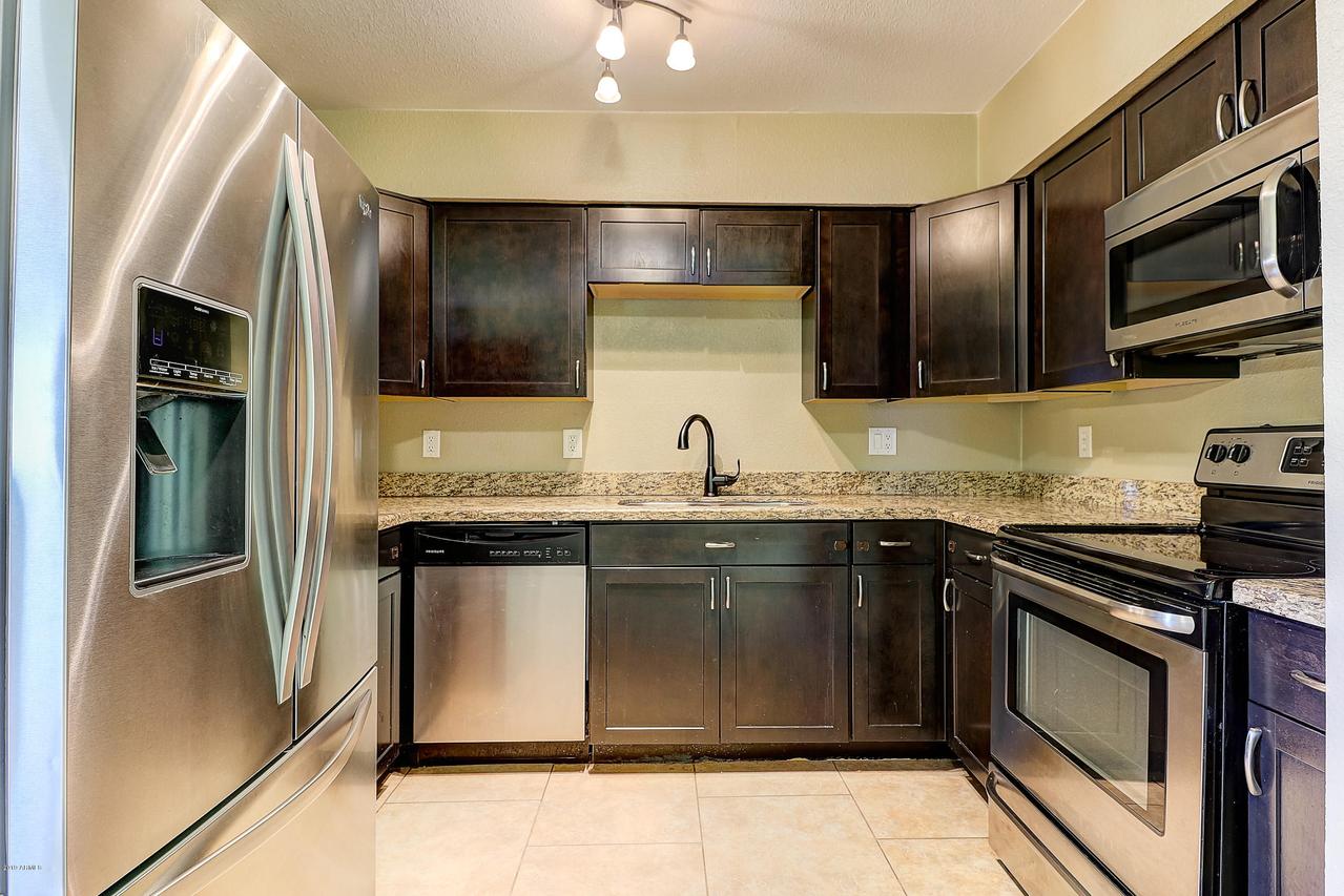 2328 W Danbury Rd., Phoenix, AZ 85023