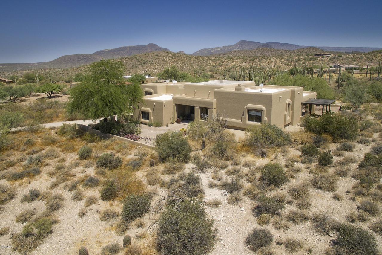 6624 E Willow Springs Ln., Cave Creek, AZ 85331