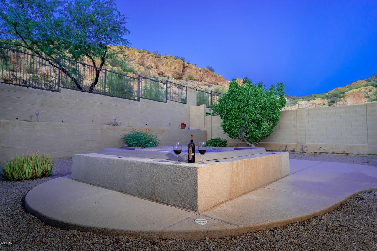 8996 W Red Fox Rd., Peoria, AZ 85383