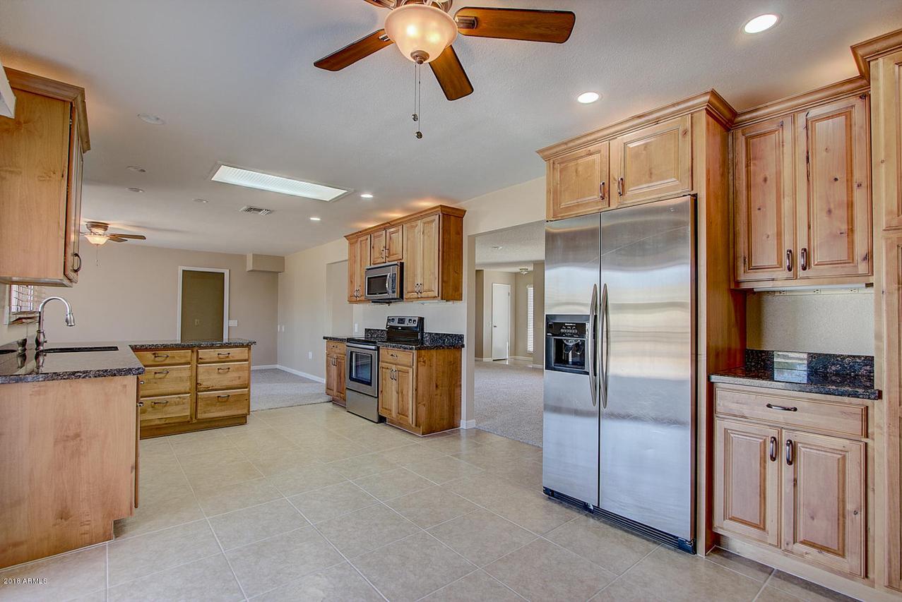 9874 W Palmeras Dr., Sun City, AZ 85373