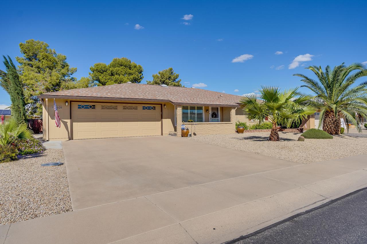 20020 N Willow Creek Cir., Sun City, AZ 85373