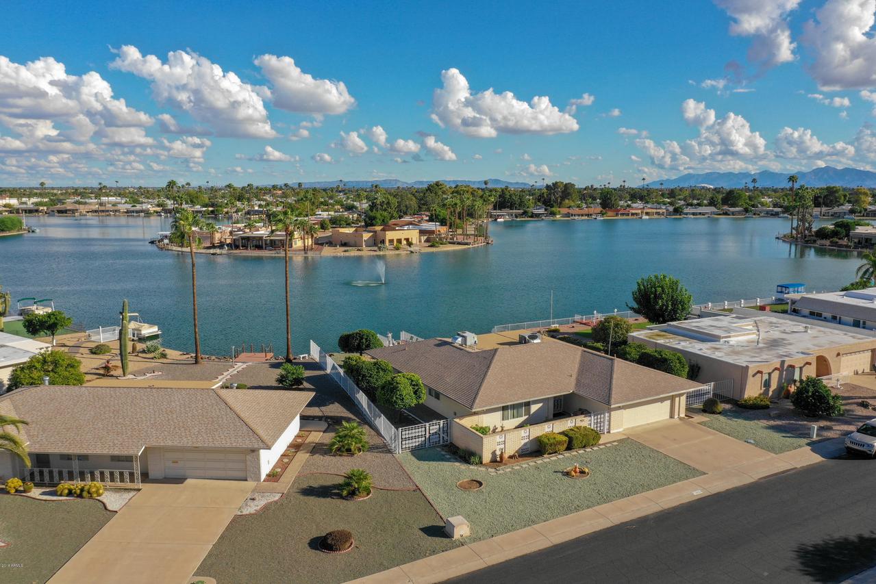 14003 N Whispering Lake Dr., Sun City, AZ 85351