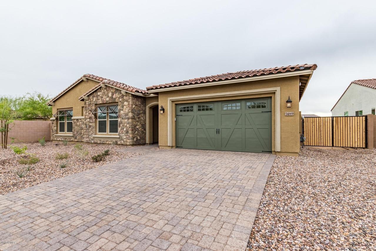 7489 S Parkcrest St., Gilbert, AZ 85298