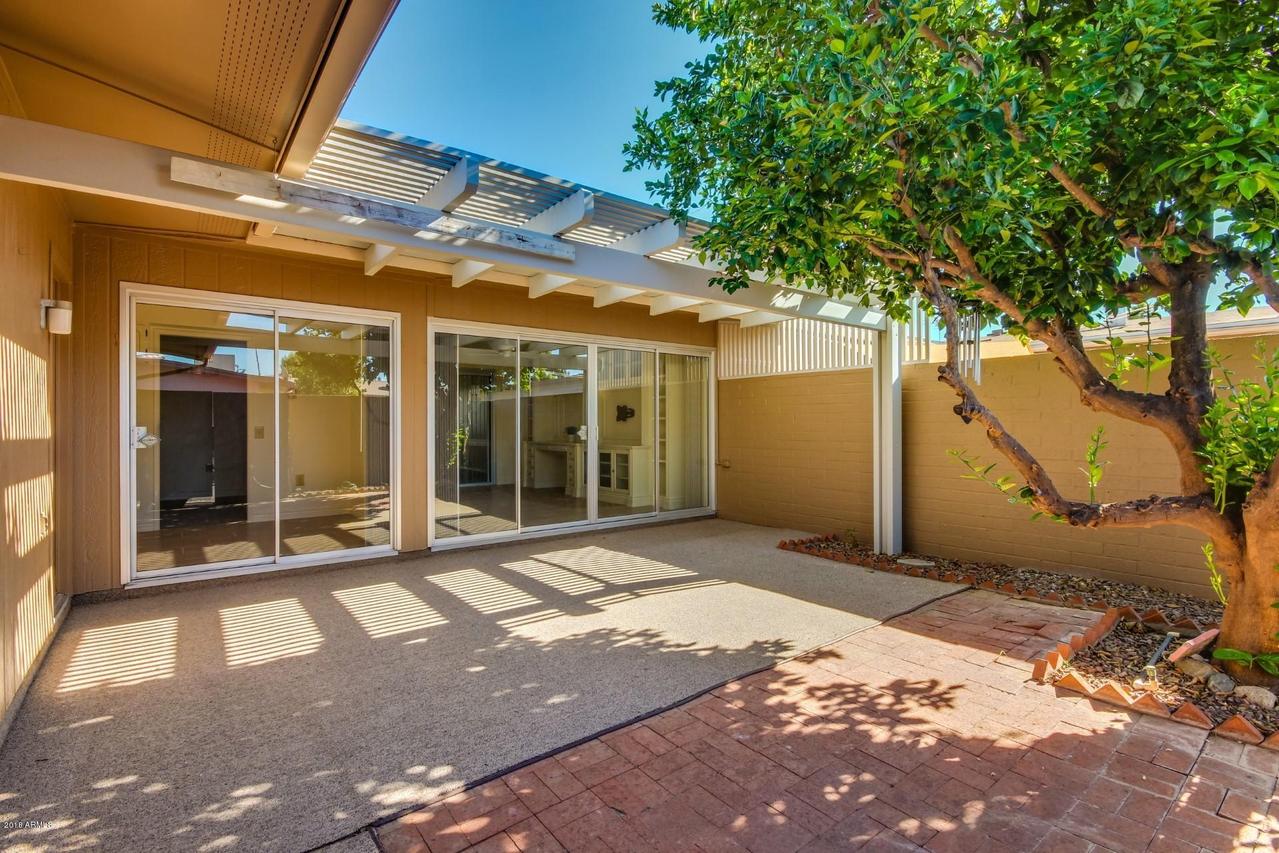 9946 W Palmeras Dr., Sun City, AZ 85373