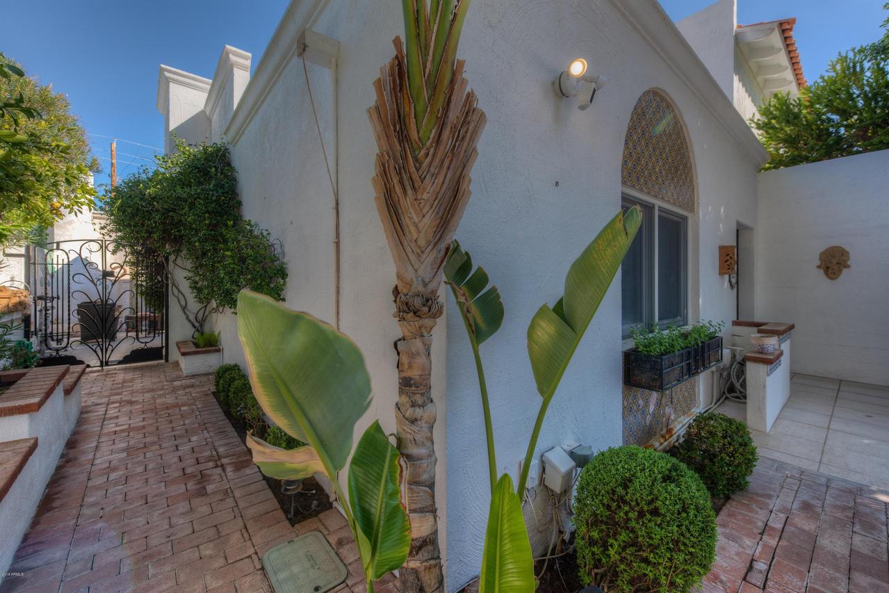 4827 N 72nd Way, Scottsdale, AZ 85251