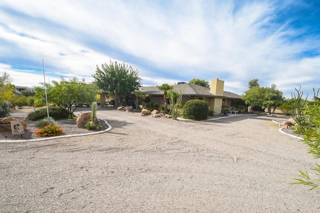 1585 W Camino Dr., Wickenburg, AZ 85390