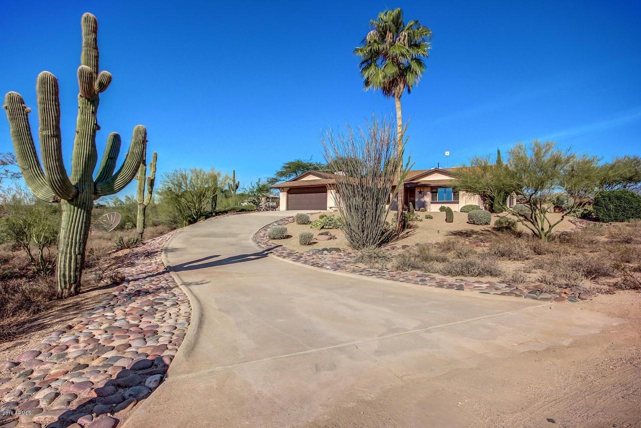 1980 Diamondback Dr., Wickenburg, AZ 85390