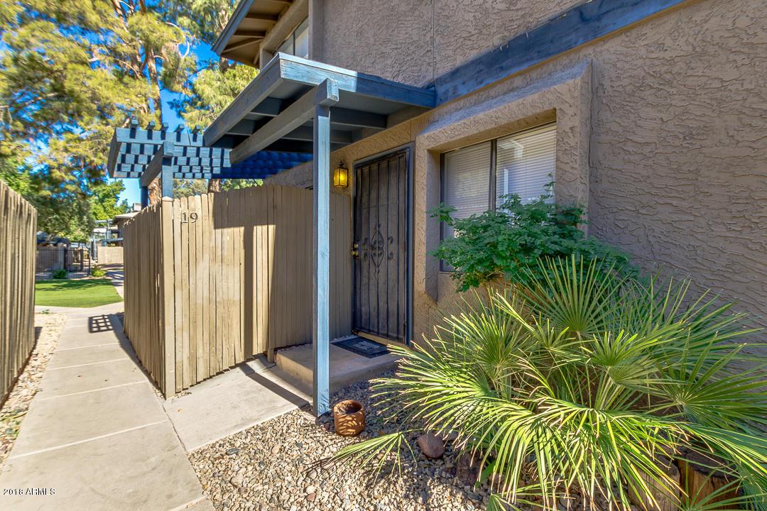 286 W Palomino Dr. #19, Chandler, AZ 85225