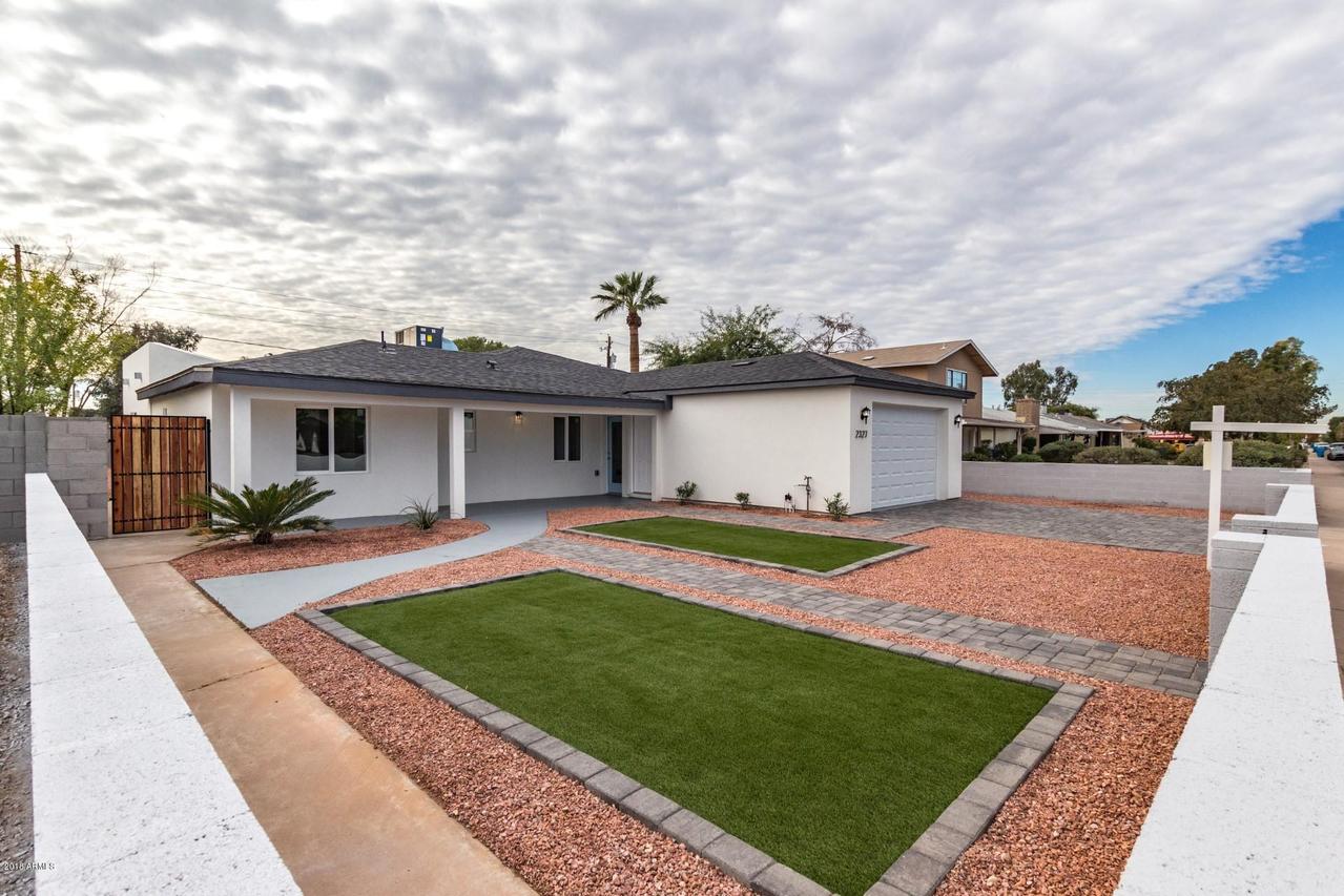 2327 E Mitchell Dr., Phoenix, AZ 85016