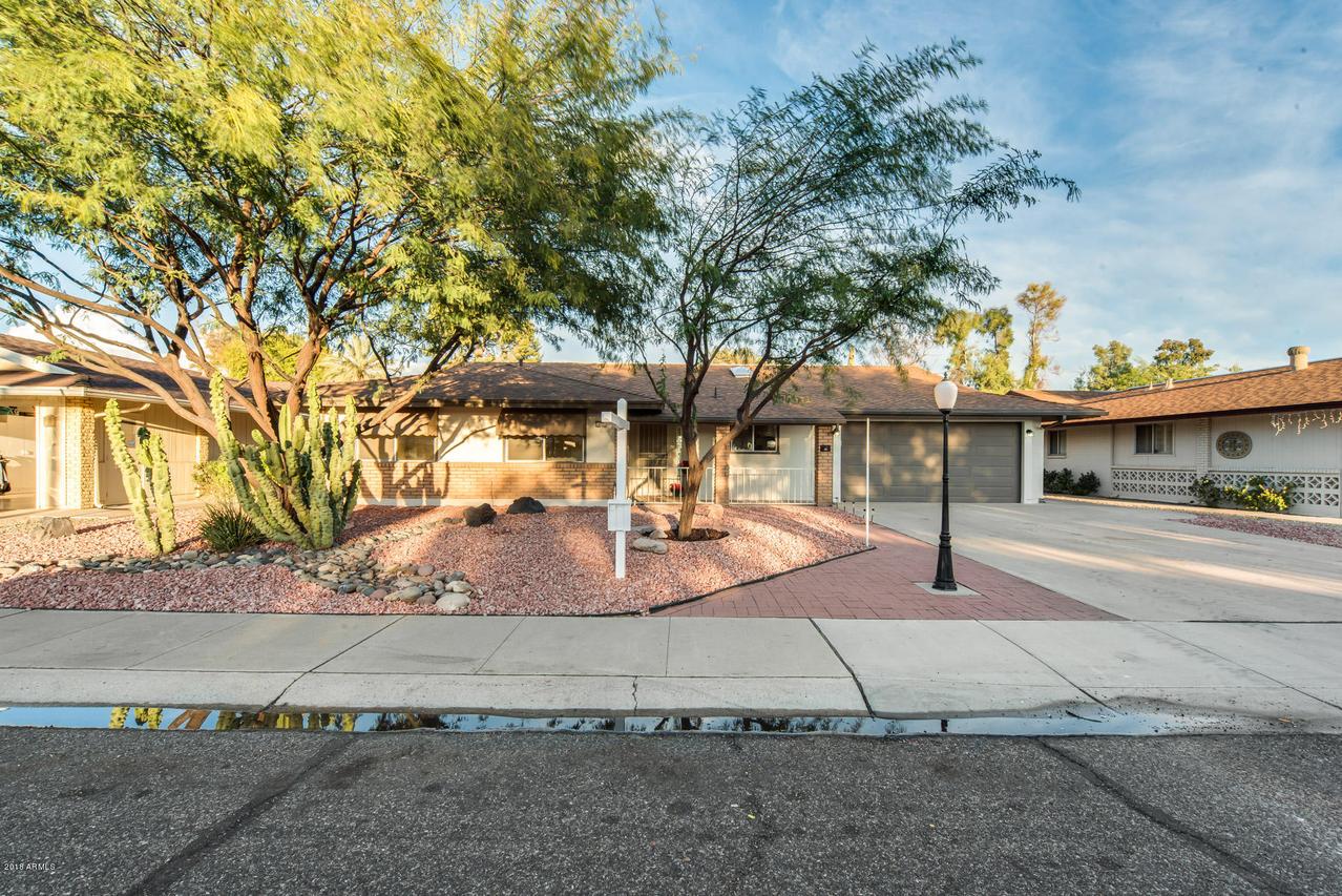 10225 N 110th Ave., Sun City, AZ 85351