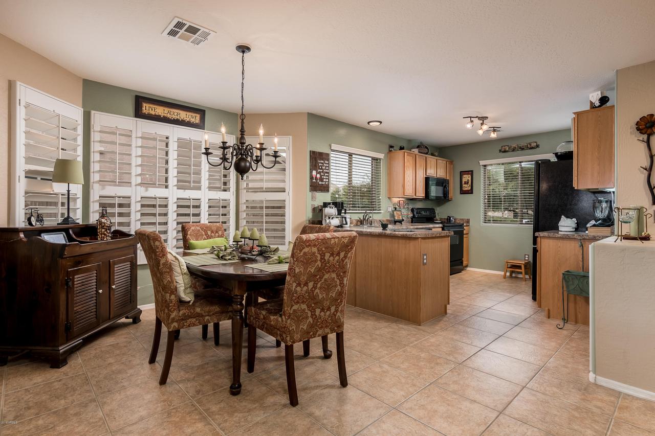 29528 N Little Leaf Dr., San Tan Valley, AZ 85143