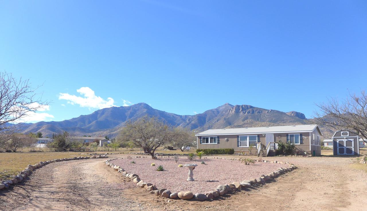 6900 S Garden Valley Dr., Hereford, AZ 85615