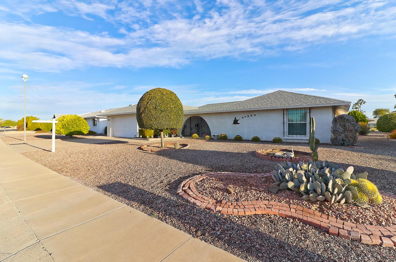 10410 W Signal Butte Cir., Sun City, AZ 85373